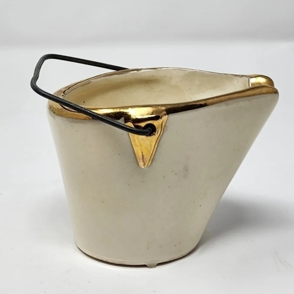 Vintage Ceramic Souvenir Ashtray‎ Coal Bucket Wisconsin Dells Souvenir